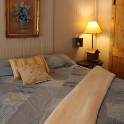 Acorn Hideaways Frontier Suites - Sweet Tweet Guesthouse with King Size Bed