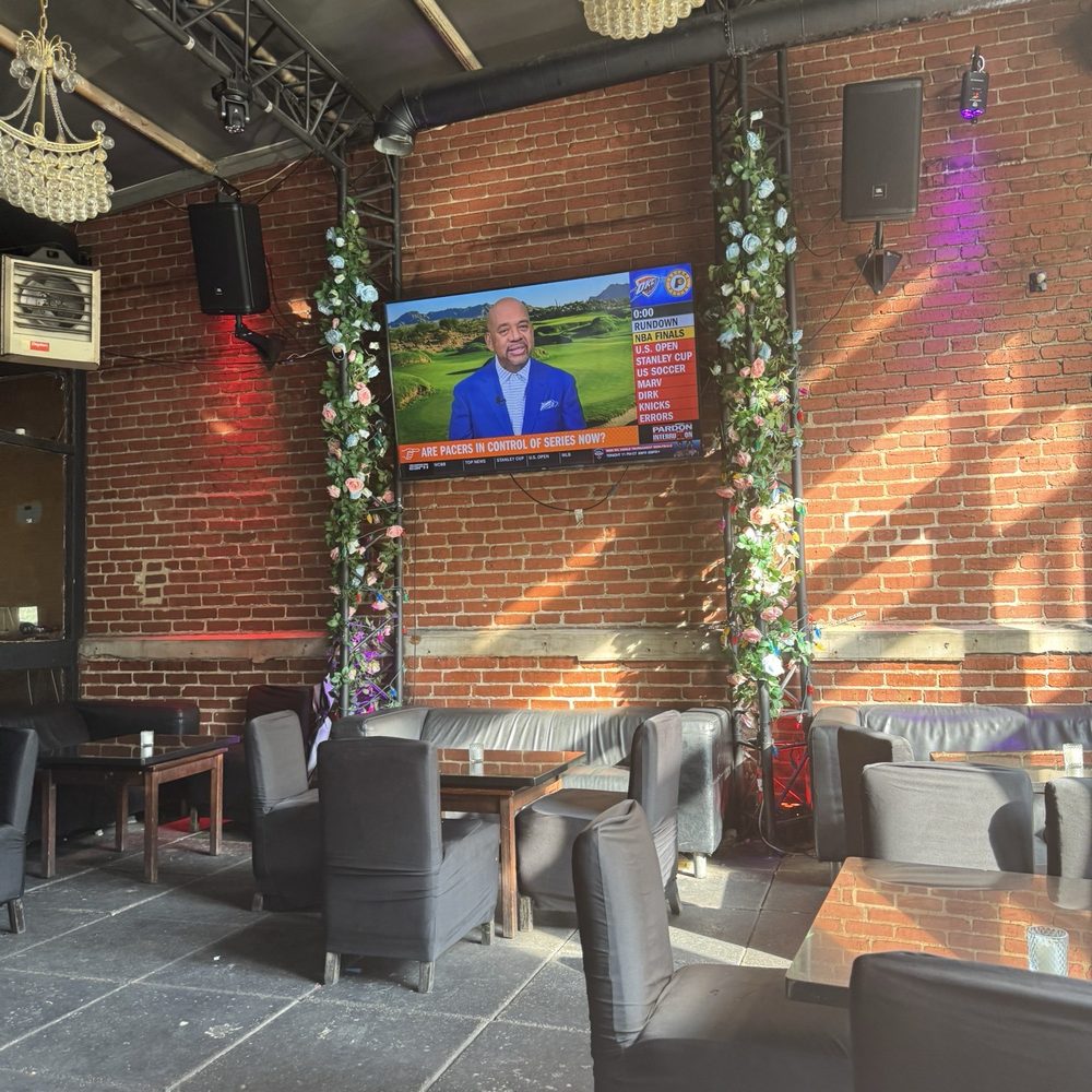 Gazuza Lounge - Decor was really nice - Hookah Bars Near Me - Washington, DC, District of Columbia