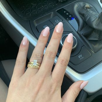 White Daisy Nail Spa - Manicure - Nail Salons Near Me - San Francisco, California White Daisy Nail Spa - Manicure - Nail Salons Near Me - San Francisco, California