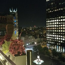 Great nighttime view at the Terrasse Place d'Armes Great nighttime view at the Terrasse Place d'Armes