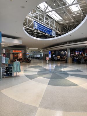 Long Island MacArthur Airport by null