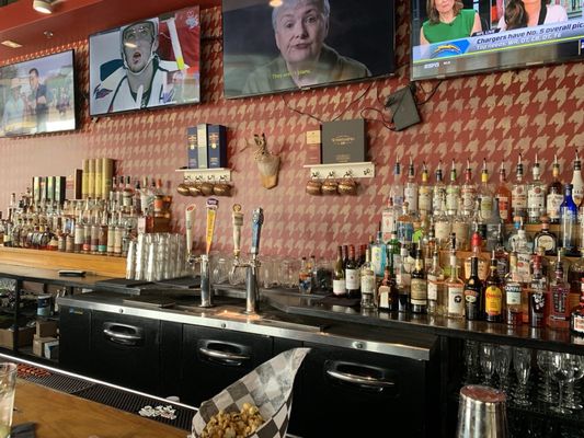 Quinn's on the Corner | Sports Bar by null