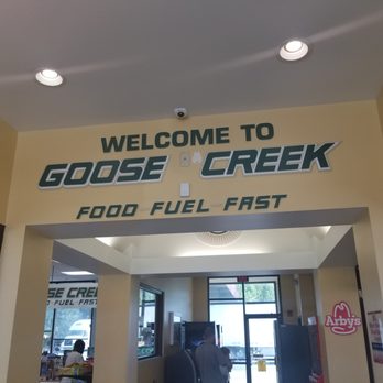 Goose Creek - the entrance to the restaurant - Convenience Stores Near Me - Denton, Maryland
