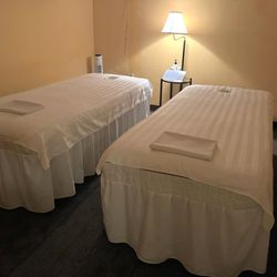 KYN Foot Spa & Massage - ‍‍ Unwind together in our calming couples massage room