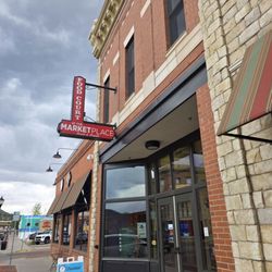 Flatt’s Burgers And Shakes - Outside