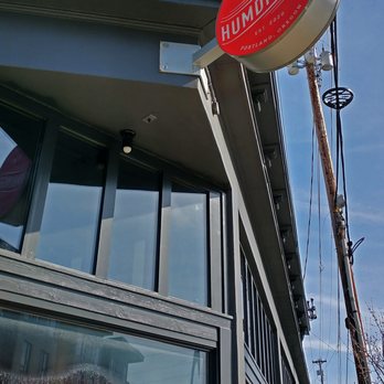 Humdinger Pizza - Easy to find, on a busy corner - Pizza Near Me - Portland, Oregon
