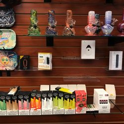Legends Smoke and Vape