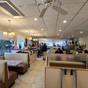 The Westmont - A view from our table at the end of the restaurant/ 2.15.25 - Diners Near Me - Haddon Township, New Jersey The Westmont - A view from our table at the end of the restaurant/ 2.15.25 - Diners Near Me - Haddon Township, New Jersey