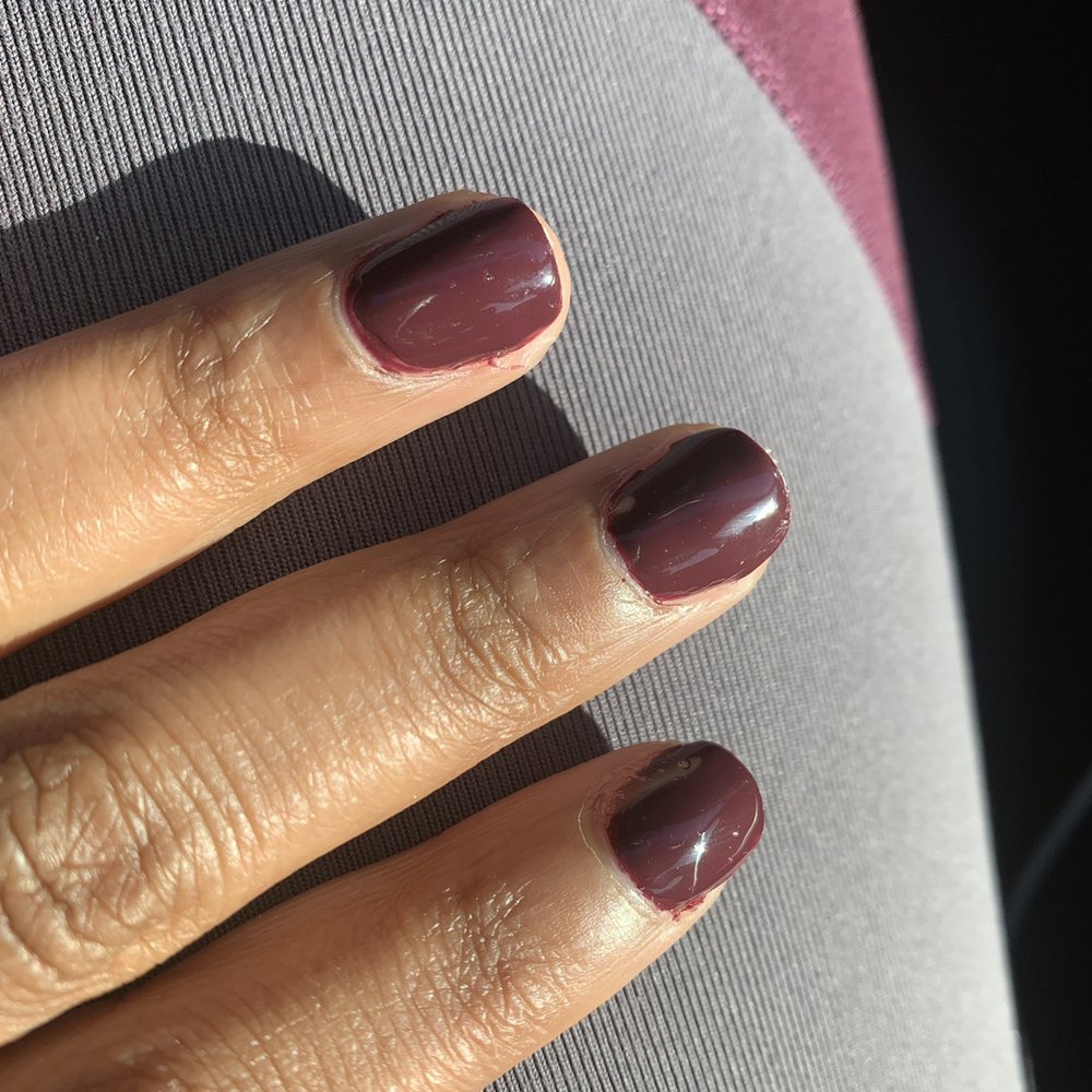 Just left and it looks like I painted my own nails. Just left and it looks like I painted my own nails.