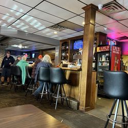 LPL's Restaurant & Pub