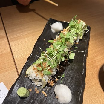 zoku - Baby scallop roll with gelé ponzu - Izakaya Near Me - Redondo Beach, California