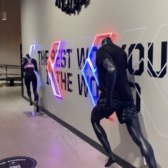 Barry’s - Cardio Classes Near Me - Vancouver, British Columbia Barry’s - Cardio Classes Near Me - Vancouver, British Columbia