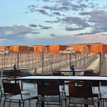 Los Milics Vineyards - Upscale, onsite lodging - Wine Tasting Room Near Me - Elgin, Arizona