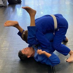 Mountain Brazilian Jiu Jitsu - Stack pass