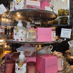 Zupan's Markets - Lake Oswego - Candles, trinkets and beautiful home accessories