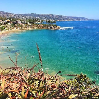 Crescent Bay Point Park - Crystal clear water  looks like the beaches in Cancun - Parks Near Me - Laguna Beach, California