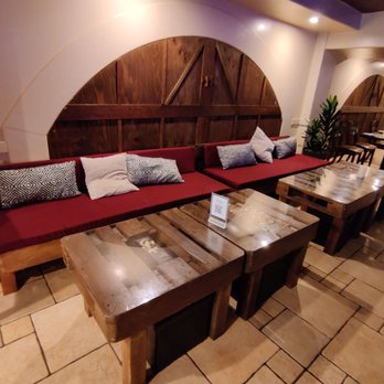 Mezzo Bistro & Bar - Another seating area - Italian Near Me - Honolulu, Hawaii Mezzo Bistro & Bar - Another seating area - Italian Near Me - Honolulu, Hawaii
