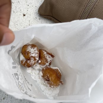 Meaney's Mini Donuts - Plain powder donuts - Donuts Near Me - Sarasota, Florida Meaney's Mini Donuts - Plain powder donuts - Donuts Near Me - Sarasota, Florida