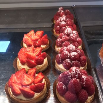 Au Petit Versailles du Marais - Bakeries Near Me - Paris, 75 Au Petit Versailles du Marais - Bakeries Near Me - Paris, 75
