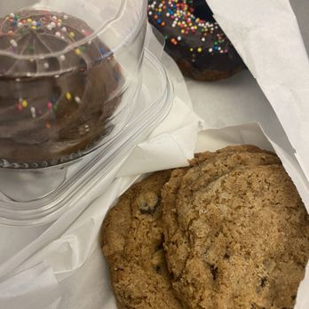Sweet Crimes Gluten-Free Bakery - Chocolate chip cookies, vegan cupcake, doughnut - Bakeries Near Me - Washington, DC, District of Columbia Sweet Crimes Gluten-Free Bakery - Chocolate chip cookies, vegan cupcake, doughnut - Bakeries Near Me - Washington, DC, District of Columbia