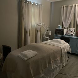 Cotee River Massage & Skincare - Esthetician room