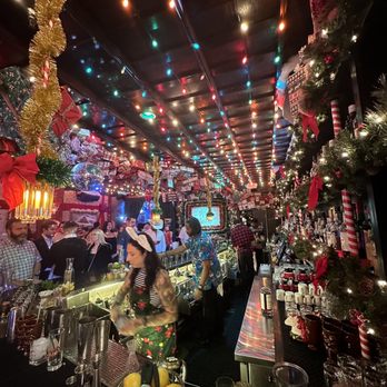 Miracle on 5th Street - Front bar - Cocktail Bars Near Me - Austin, Texas Miracle on 5th Street - Front bar - Cocktail Bars Near Me - Austin, Texas