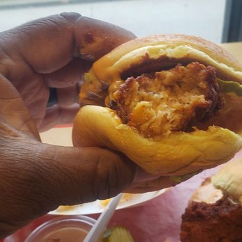 Dave's Hot Chicken - Yummy - Chicken Shop Near Me - Newton, Massachusetts Dave's Hot Chicken - Yummy - Chicken Shop Near Me - Newton, Massachusetts