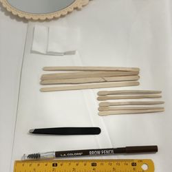 Coco De Waxing - Eyebrows's wax prep