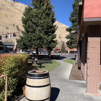 Bubba's Breakfast & BBQ - Outdoor seating - Barbeque Near Me - Jackson, Wyoming Bubba's Breakfast & BBQ - Outdoor seating - Barbeque Near Me - Jackson, Wyoming