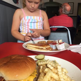 Downtown Diner - Bacon Cheeseburger and pancakes - American Near Me - Knoxville, Iowa