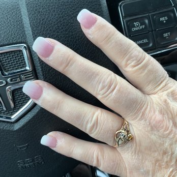 Nail Tek - Square ombré, short - Nail Salons Near Me - Joplin, Missouri Nail Tek - Square ombré, short - Nail Salons Near Me - Joplin, Missouri