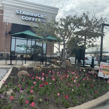 Starbucks - Coffee & Tea Near Me - Holland, Michigan