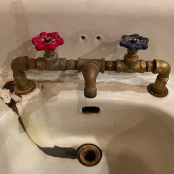 St. Anselm - bathroom sink - New American Near Me - Brooklyn, New York