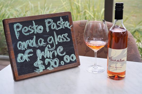 Forrest Hotel and Apartments by null