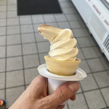 Carvel - $4.99 small cone - Ice Cream & Frozen Yogurt Near Me - Jefferson Valley, New York