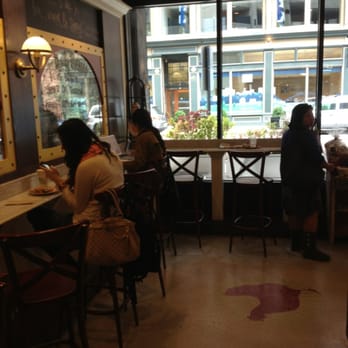 Ellie's - Breakfast & Brunch Near Me - Providence, Rhode Island