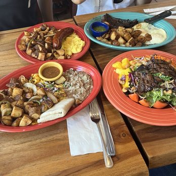 Tower Cafe - Chorizo Con Huevos**, Thai Steak Salad, Chicken Apple Sausage, Thai Steak and Eggs - Breakfast & Brunch Near Me - Sacramento, California
