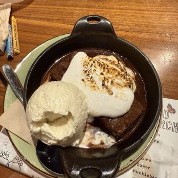 Lazy Dog Restaurant & Bar - S'more Brownie Sundae - New American Near Me - Brea, California Lazy Dog Restaurant & Bar - S'more Brownie Sundae - New American Near Me - Brea, California