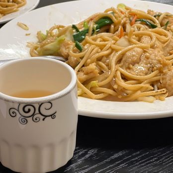 Jiayuan Dumpling House - Chicken Stir-Fried Noodle - Szechuan Near Me - Redondo Beach, California Jiayuan Dumpling House - Chicken Stir-Fried Noodle - Szechuan Near Me - Redondo Beach, California
