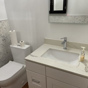 Builder City - Toilet and sink faucet - Kitchen & Bath Near Me - San Gabriel, California