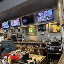 Kloosterman's Sports Tap Bar and Grille - Bar area