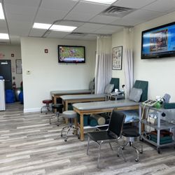 Broadway Physical Therapy - Treatment area