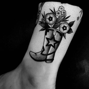 Idle Hand Tattoo - Cowgirl boot from Derick Montez - Tattoo Near Me - San Francisco, California