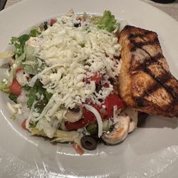 Pastafina - Nick's Salad with Grilled Salmon
