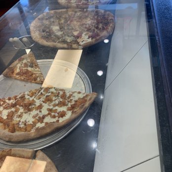 La Piazza - Pizza Near Me - Plainview, New York