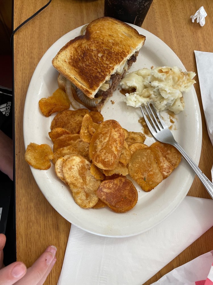 THE OHIO REDWOOD Updated October 2024 27 Photos & 19 Reviews 2813