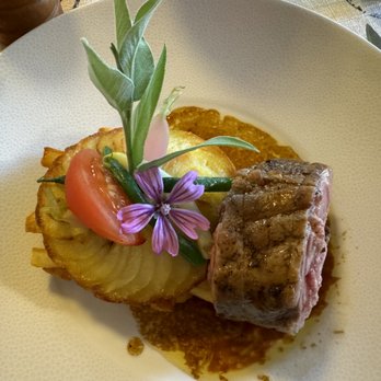La Charrette Bleue - Lamb Saddle with potato pancake and vegetables - Provencal Near Me - Nyons, 26