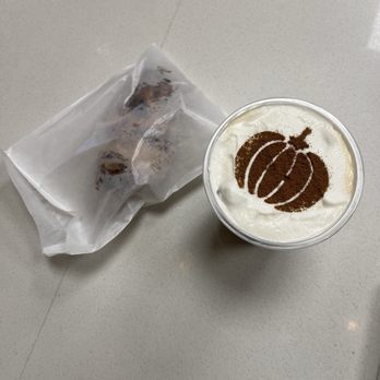 Before Ten Cafe - Pumpkin latte and hazelnut croissant - Cafes Near Me - Fresno, California