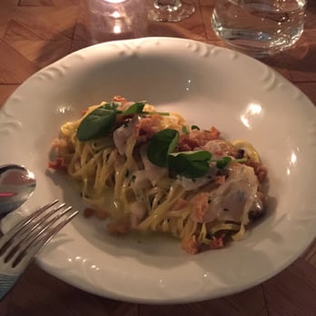 Viviane - Handmade Linguine, Marinated Geoduck, Manila Clams and Chardonnay Sauce - New American Near Me - Beverly Hills, California