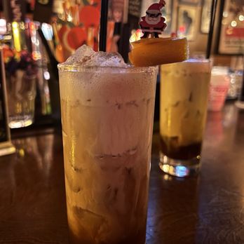 Lucky Horseshoe Lounge - Slaybells Christmas Cocktail - Lounges Near Me - Portland, Oregon